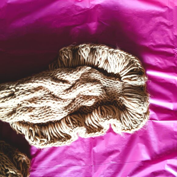 FANCY KNIT LONG GOLD ACRYLIC SCARF, "14 by "98 - Picture 5 of 5